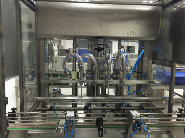 four heads filling machinery.jpg