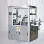 Apdorotų plastikinių stiklinių butelių karšto lydalo klijų etikečių klijavimo mašina „Hotmelt“ lipdukų aplikatoriaus sistema