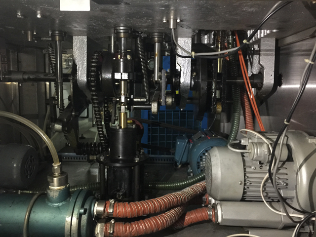 internal structure for filling sealing machines tubes filling sealing inside the machine.jpg