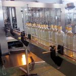 Automatic Glass Red Wine Bottles Linear Filler Plugging Capping Line
