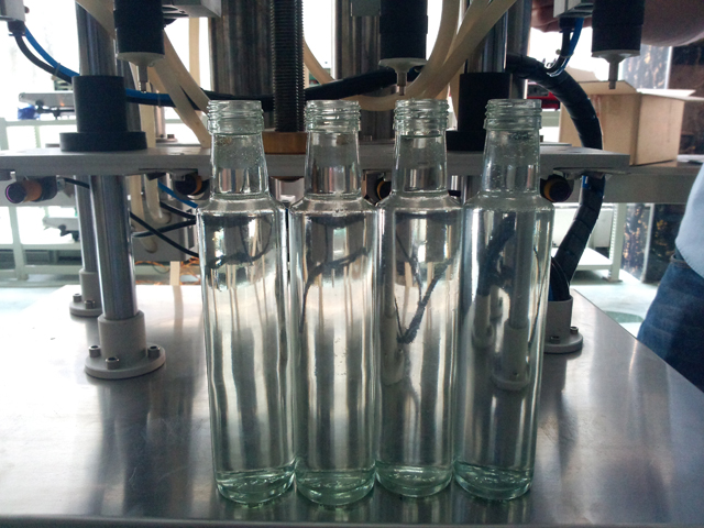 perfume bottles for overflow filling filling perfume.jpg