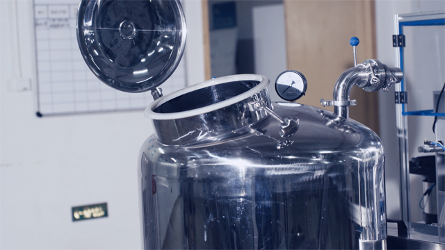 storage tank stainless for gel.jpg