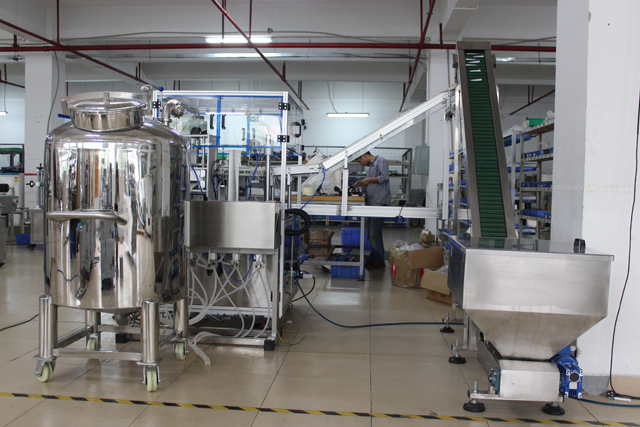 automatic gel filling equipment.jpg
