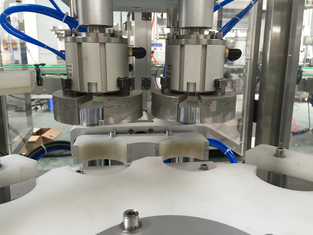 Vacuum capping machine.jpg