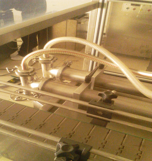 filling machine double heads equipped with automatic.jpg