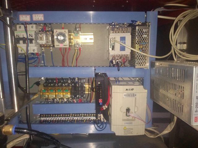 relays for filling sealing machines INSIDE aluminum tubes filling sealing machines.jpg