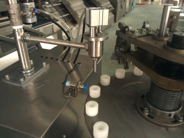 filling nozzles for aluminum tubes filling process sealing filling for metal tubes.jpg
