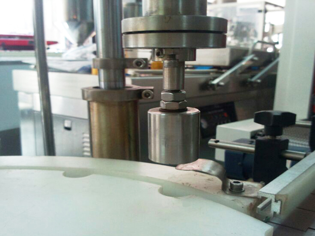 capping head.jpg