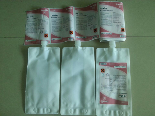 bags labeling machines semi automatic (4).jpg