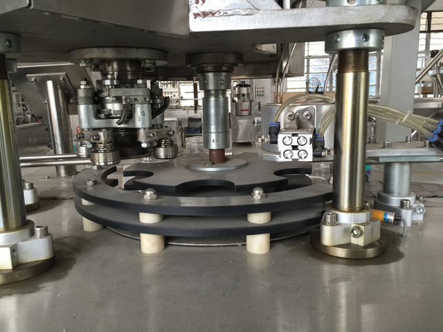 cans automatic sealing part.jpg