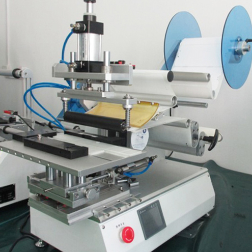 semi automatic rolling labeling machines.