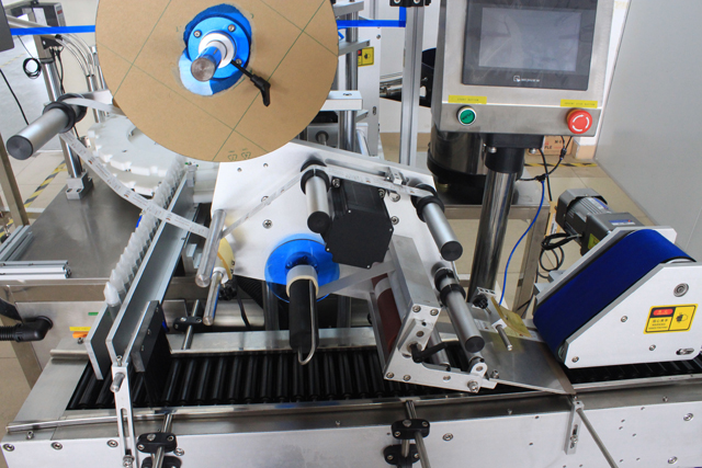 synchronous belt for rolling bottles.jpg