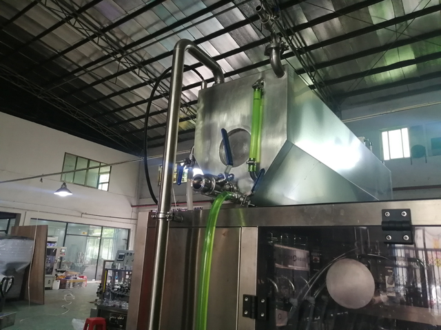12 heads filling machine with mixing heater (1).jpg