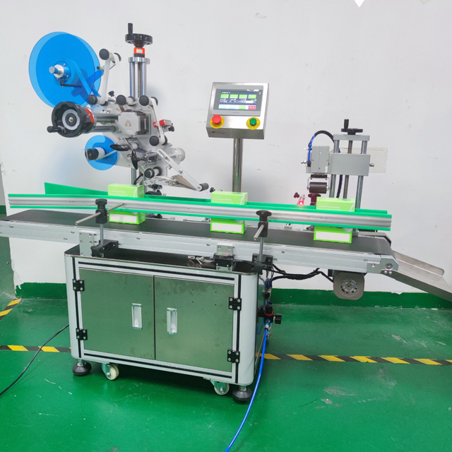 sticker labeling machine.jpg