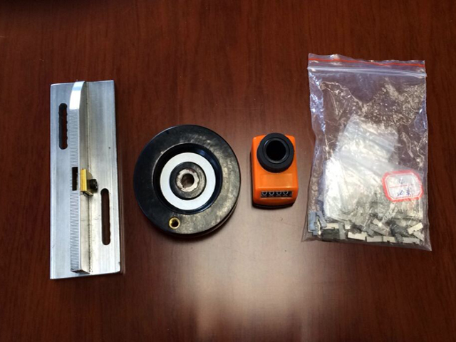 MOULD&CUTTER for Ultrasonic tubes sealing machine (1).jpg