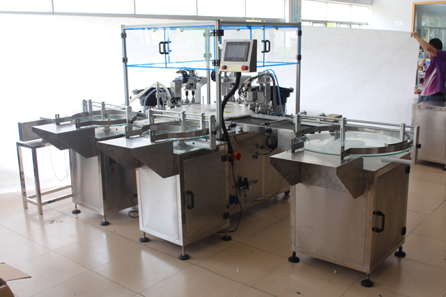 filling bottling oil machine.jpg