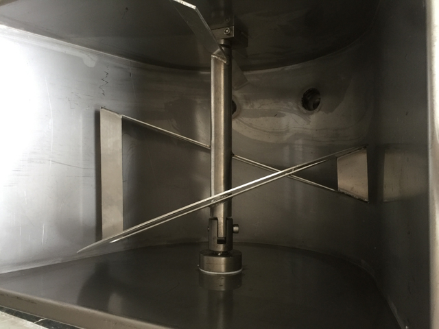 air guage for filling machines connected with air compressor air gauge for accurate filling volume.jpg