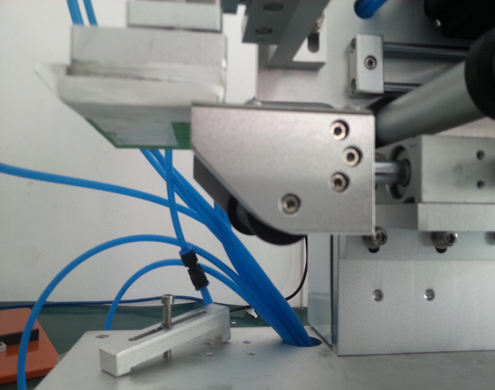 flat labeling machine with PLC advanced (2).jpg