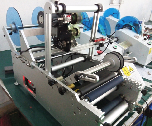 LABELING MACHINE SEMI AUTOMATIC for injection needle.jpg