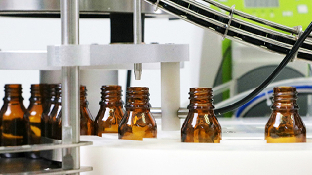 bottles filler capper benchtop type.jpg