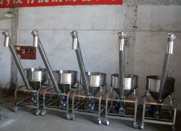 elevators in stock screw feeder elevator in row.jpg