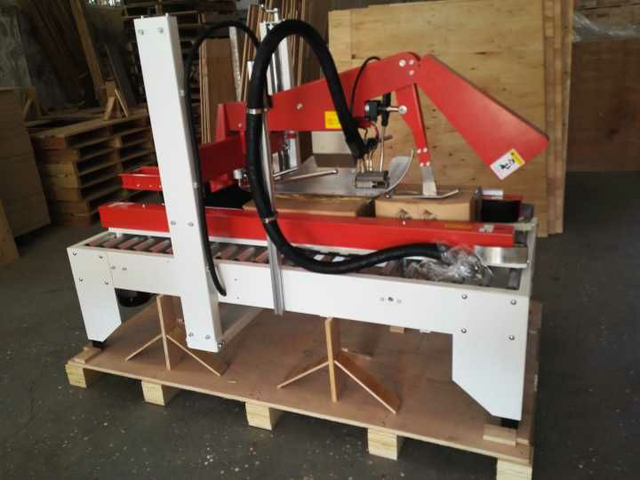 hot melt glue carton sealing machine.jpg