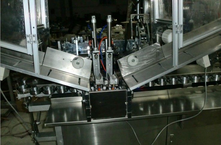 TUBES FILLING SEALING EQUIP AUTOMATIC PASTE.jpg