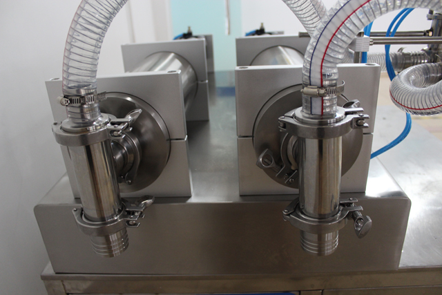 double heads 1-5L filling machine for thick viscosity materi